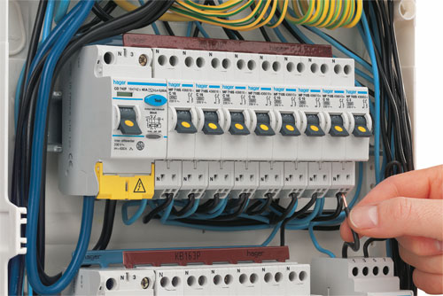 B4. Dispositif de protection contre les surintensités adapté à la section des conducteurs sur chaque circuit